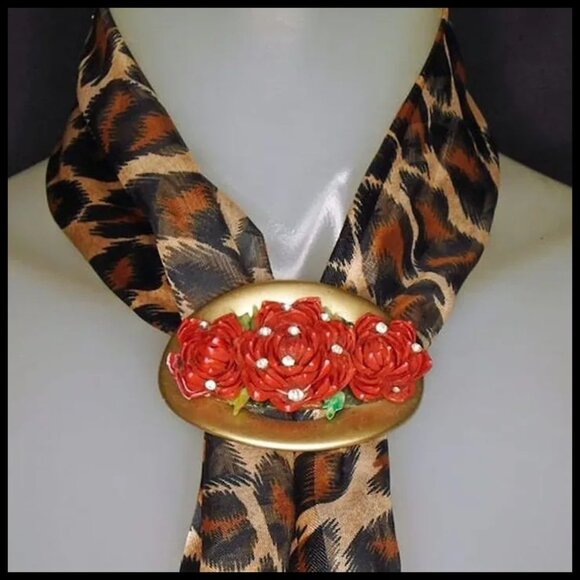 Red Roses Hair Clip Barrette With Rhinestones - Scarf Slide - Choker Clip - Picture 6 of 10